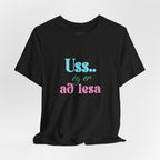 Uss.. ég er að lesa - stuttermabolur