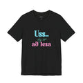 Uss.. ég er að lesa - stuttermabolur